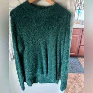 Women’s emerald green sweater